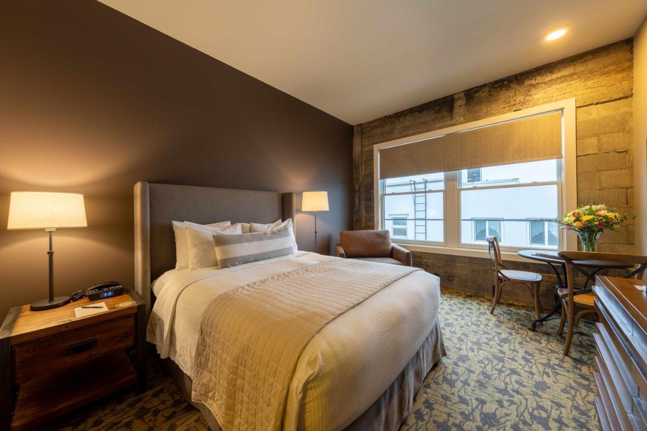 Inn At Lynden Екстериор снимка