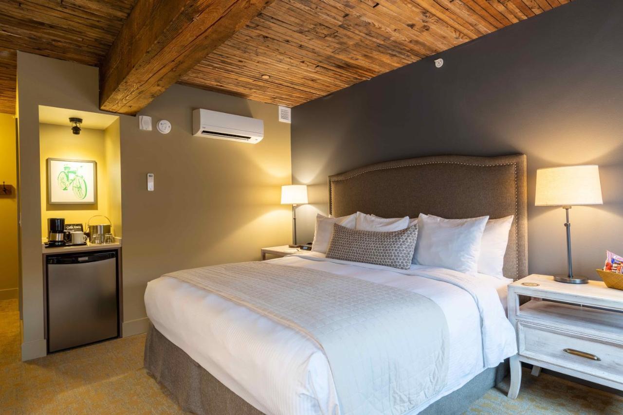 Inn At Lynden Екстериор снимка