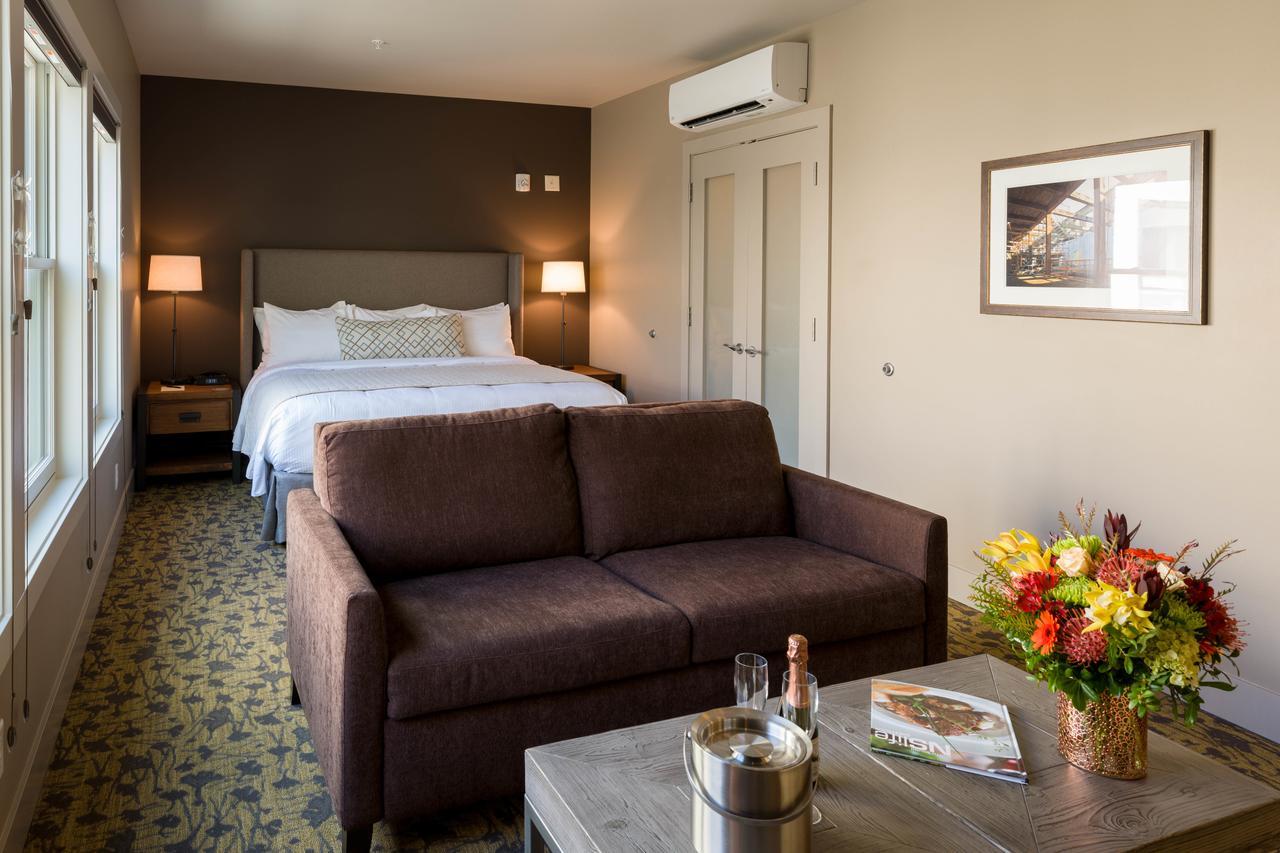 Inn At Lynden Екстериор снимка