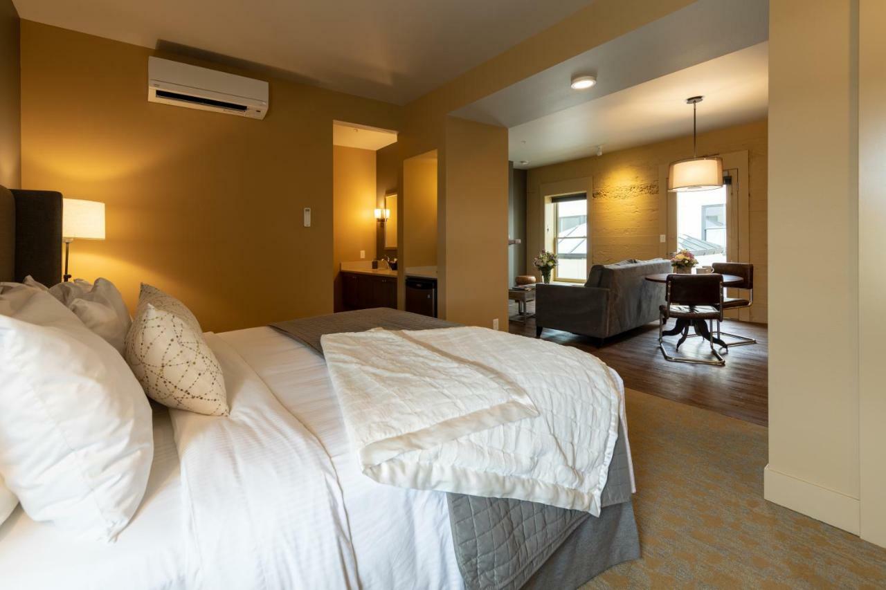 Inn At Lynden Екстериор снимка